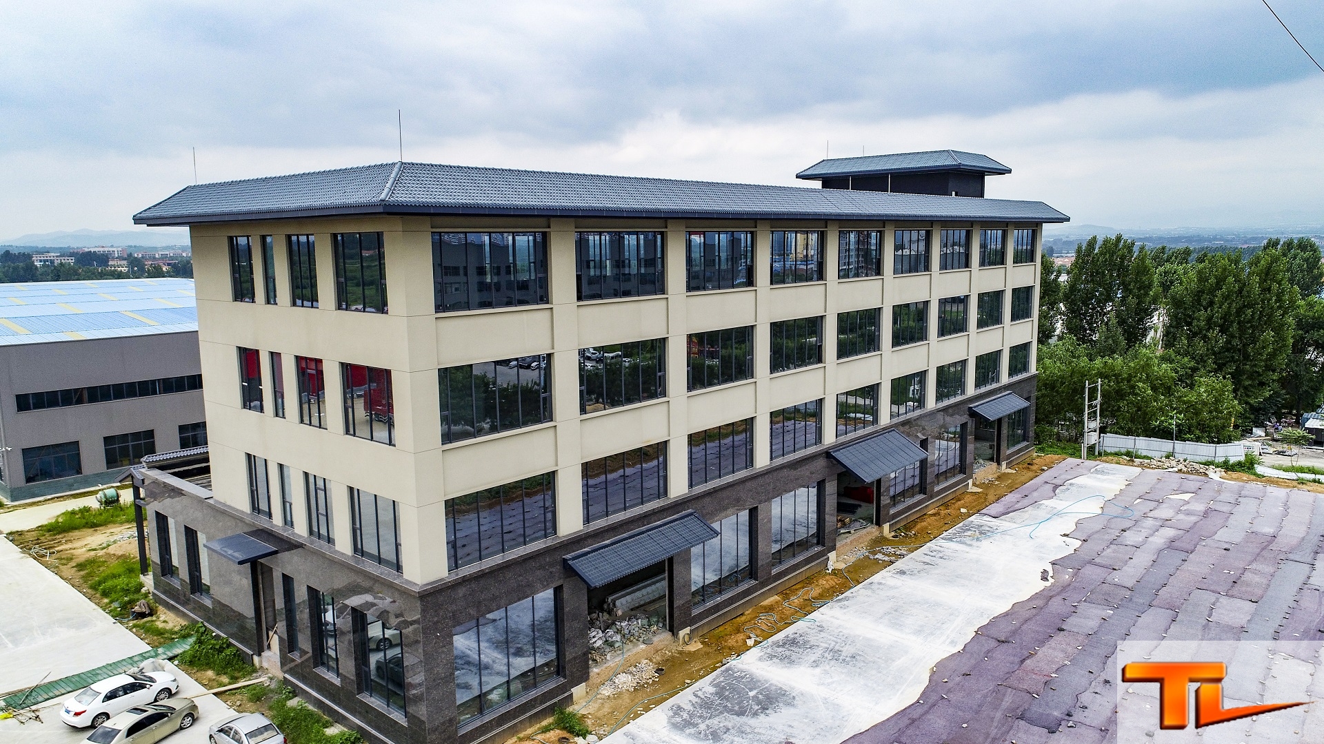 好友红木办公楼