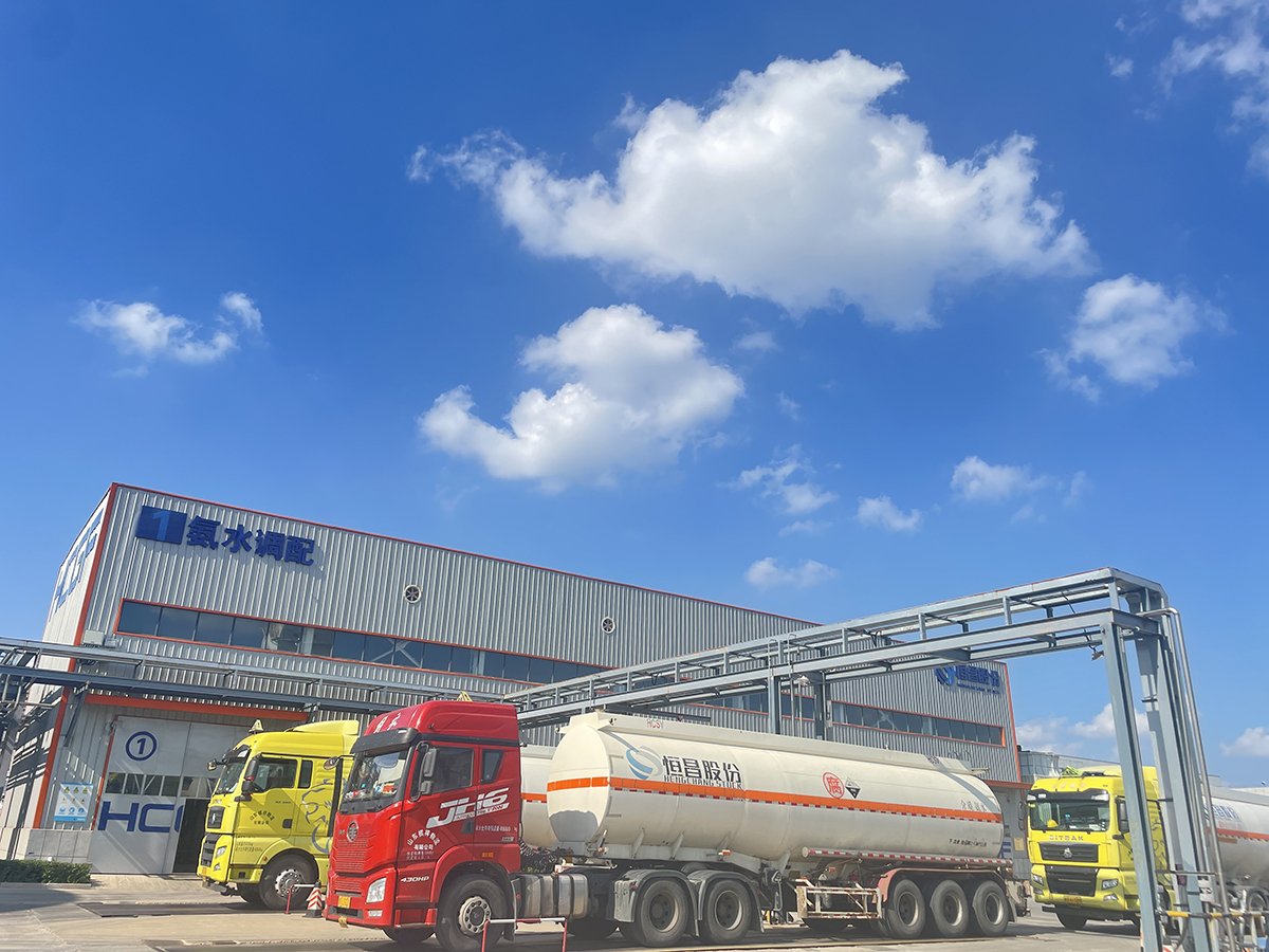 Tank truck ammonia water