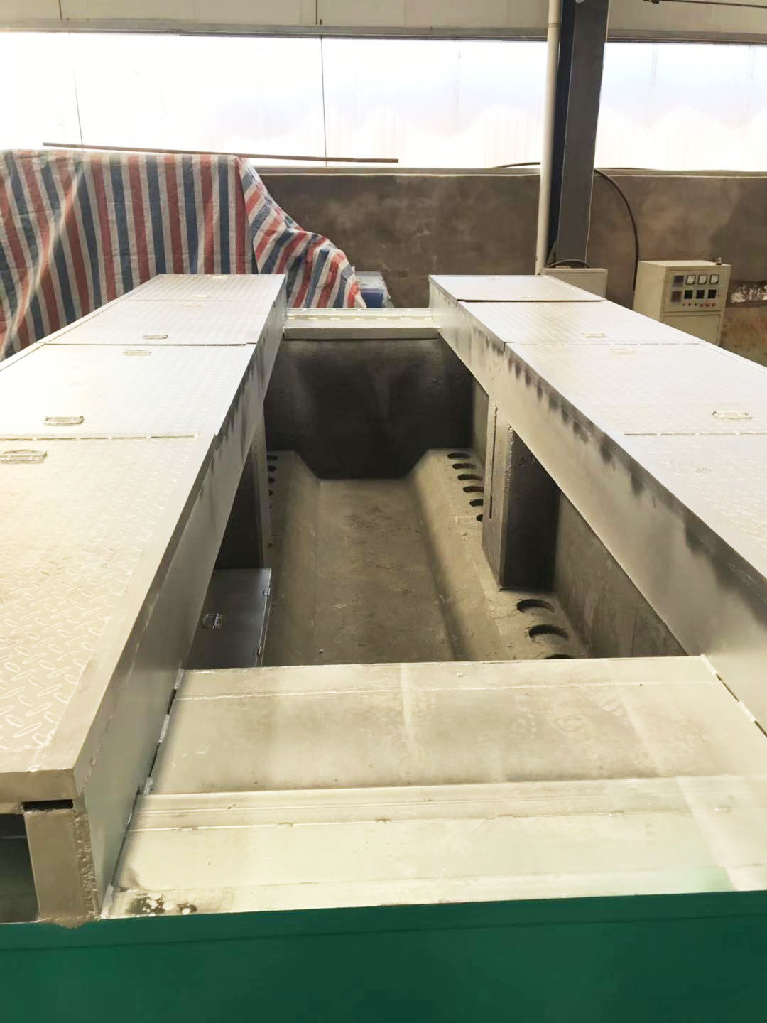 螺丝线组成部分 — 陶瓷锅