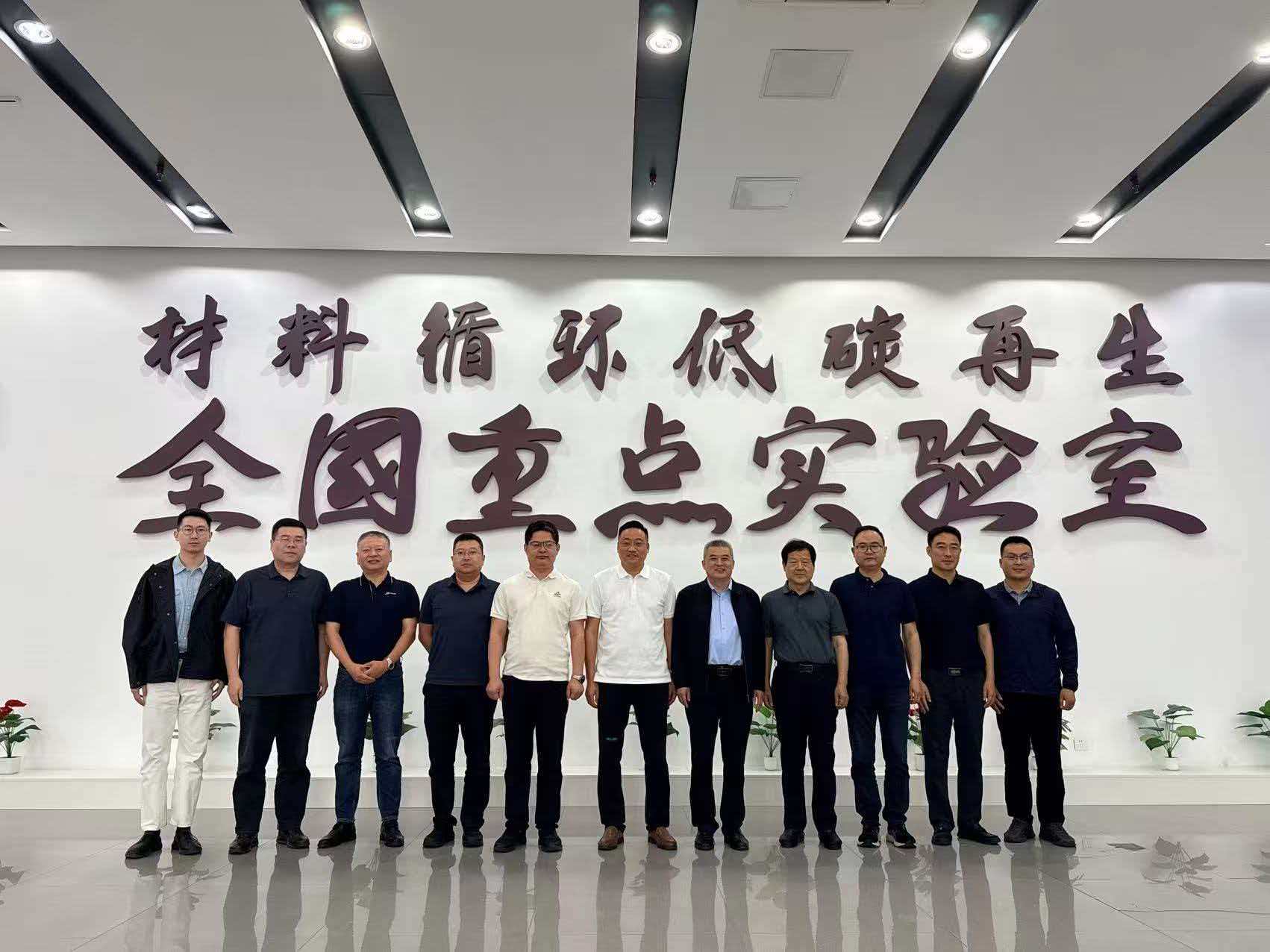 共探先进封装新材料！龙光天旭联合北工大、熠铎科技攻坚硼硅玻璃封装材料